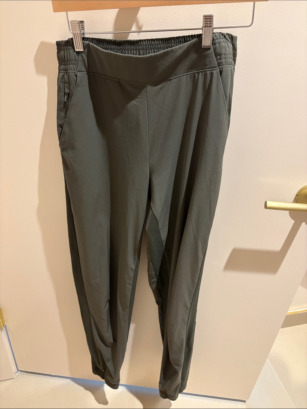 Women's Athleta Olive Green Pull-On Jogger Pants